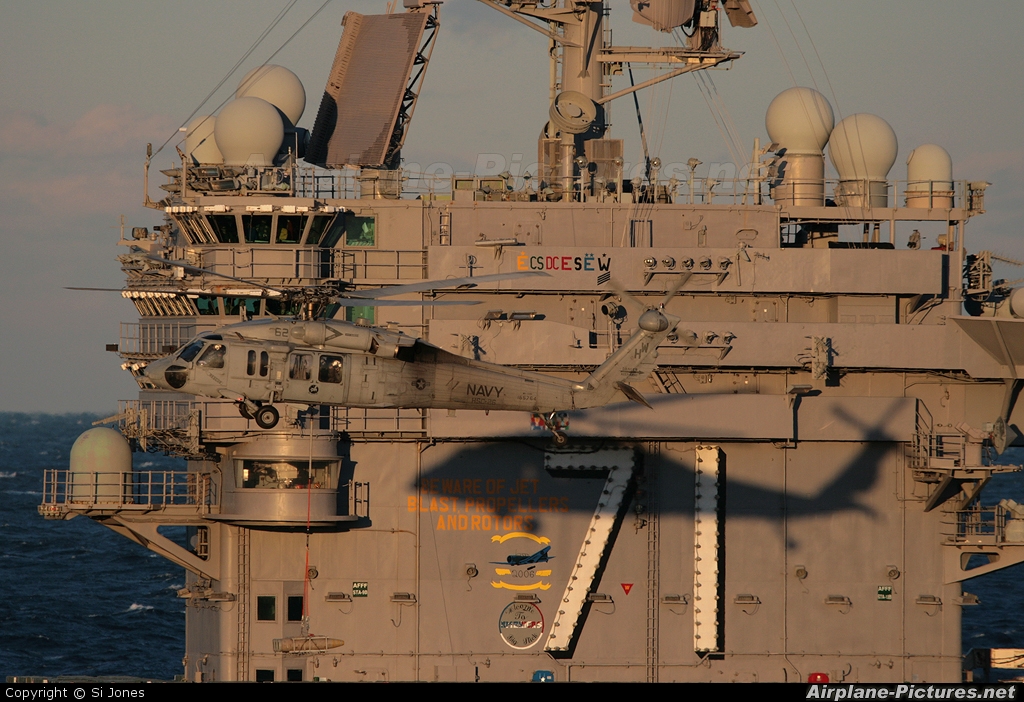 USA - Navy 165764 aircraft at International Waters