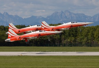 J-3091 - Switzerland - Air Force:  Patrouille de Suisse Northrop F-5E Tiger II