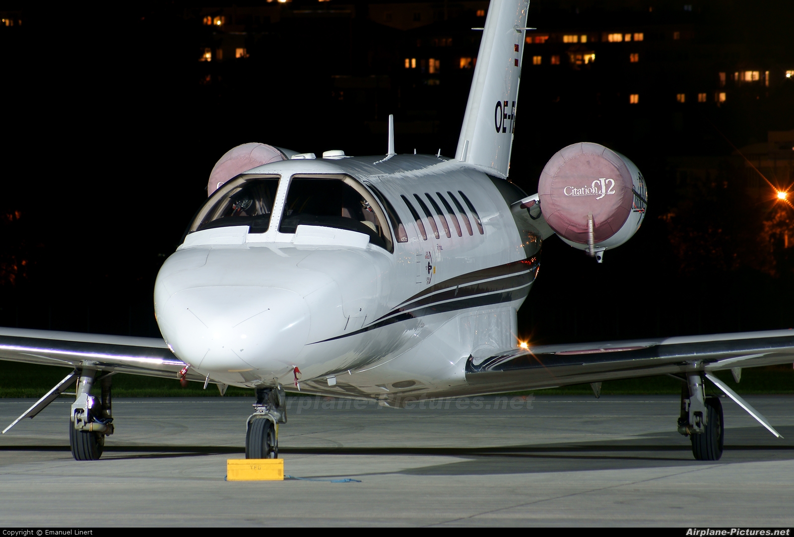 FlyTyrol OE-FLP aircraft at Innsbruck