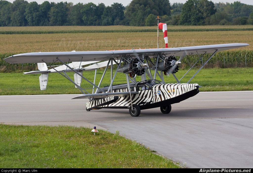 Private N28V aircraft at Augsburg