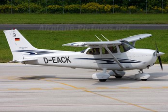 D-EACK - Private Cessna 172 Skyhawk (all models except RG)