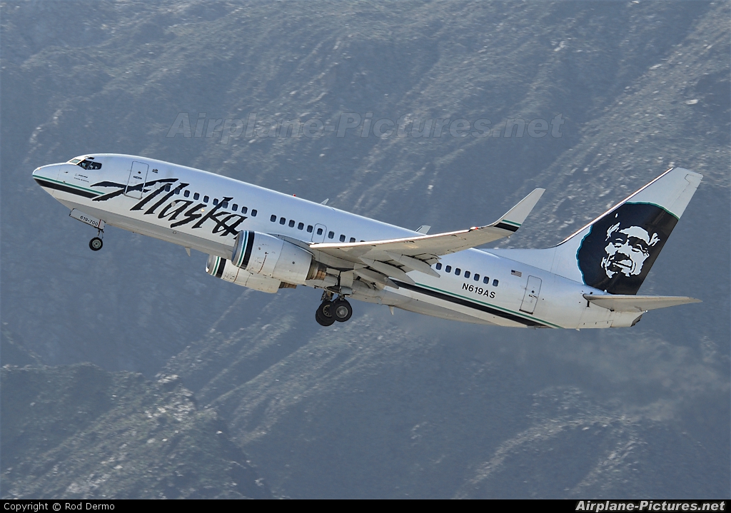 N619AS - Alaska Airlines Boeing 737-700 at Palm Springs