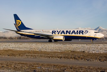 EI-EMH - Ryanair Boeing 737-800