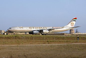A6-EHC - Etihad Airways Airbus A340-500