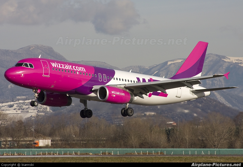 Wizz Air HA-LWE aircraft at Bergamo - Orio al Serio