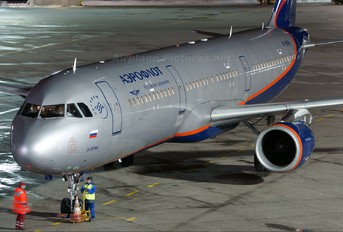 VP-BRW - Aeroflot Airbus A321