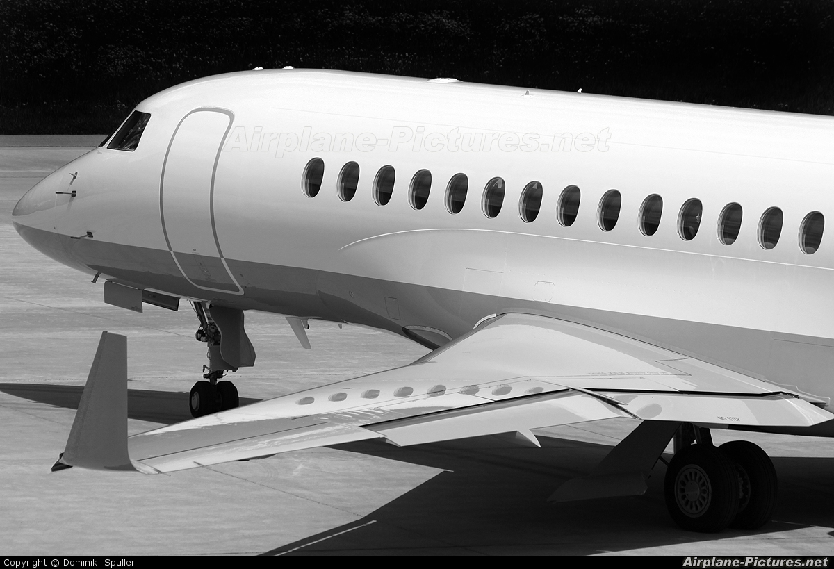 ACM Air Charter D-APLC aircraft at Innsbruck