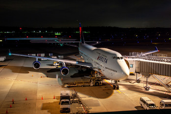 N670US - Delta Air Lines Boeing 747-400