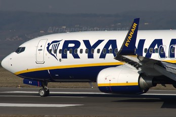 EI-EFY - Ryanair Boeing 737-800