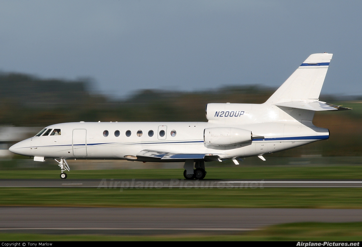 Private N200UP aircraft at Glasgow