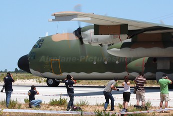 16802 - Portugal - Air Force Lockheed C-130H Hercules