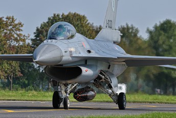 J-020 - Netherlands - Air Force General Dynamics F-16A Fighting Falcon