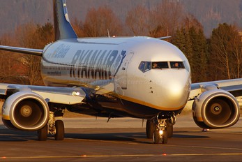 EI-EBN - Ryanair Boeing 737-800
