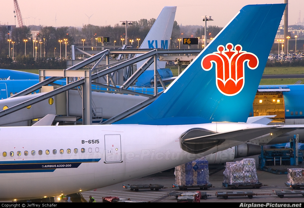 China Southern Airlines B-6515 aircraft at Amsterdam - Schiphol
