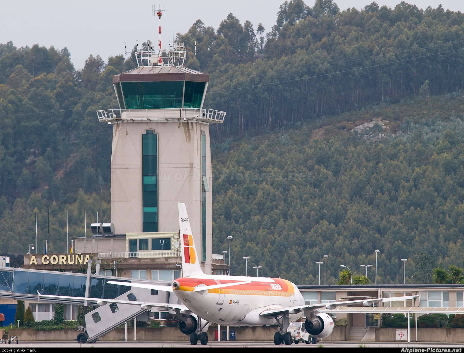 Iberia EC-FNR aircraft at La Coruña