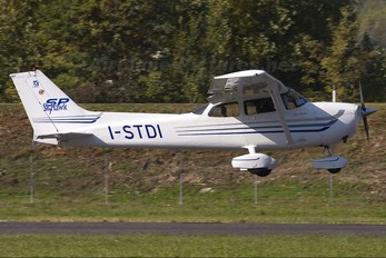 I-STDI - Private Cessna 172 Skyhawk (all models except RG)