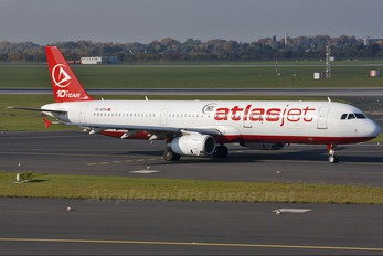 TC-ETH - Atlasjet Airbus A321