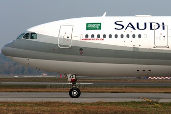 EI-EZL - Saudi Arabian Airlines Airbus A330-200