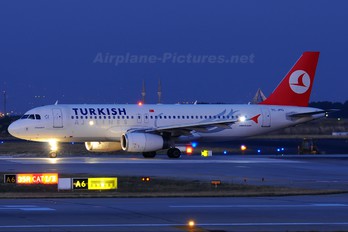 TC-JPG - Turkish Airlines Airbus A320