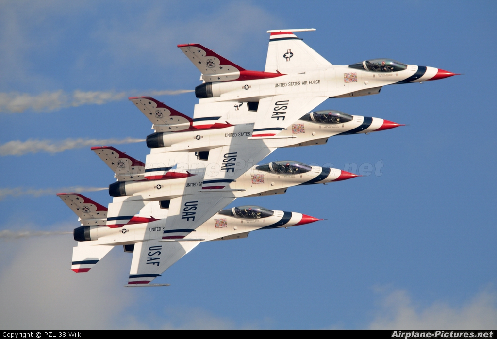 USA - Air Force : Thunderbirds 87-0319 aircraft at Redding Municipal