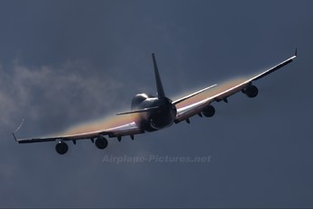 9M-MPN - Malaysia Airlines Boeing 747-400