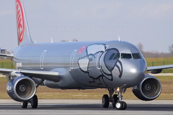 D-AZAV - Niki Airbus A321