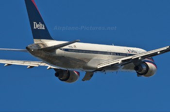 N690DL - Delta Air Lines Boeing 757-200
