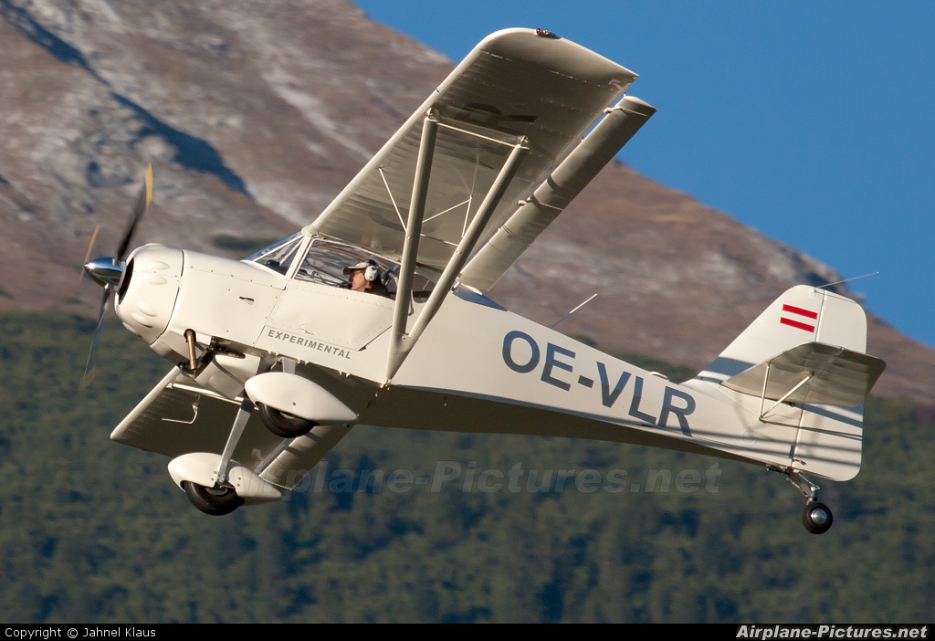 Private OE-VLR aircraft at Innsbruck