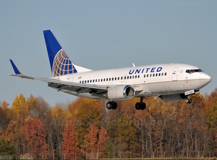 N32626 - United Airlines Boeing 737-500