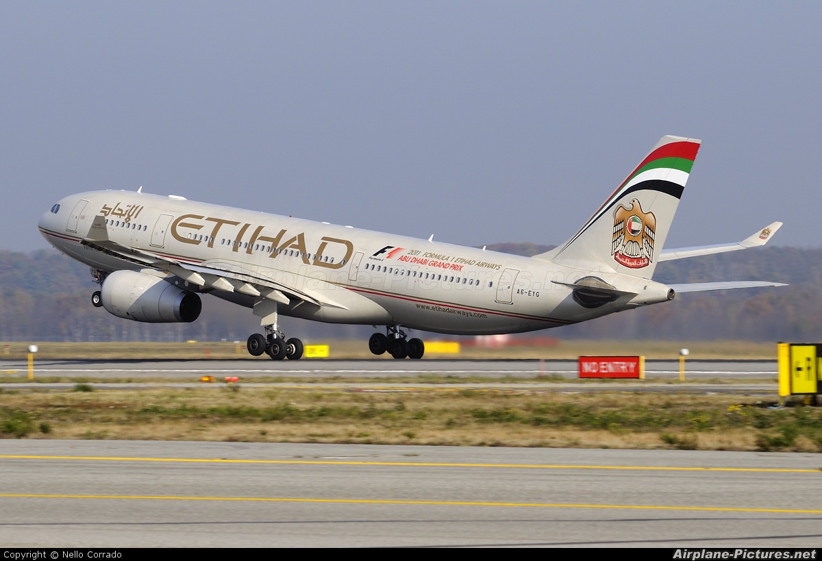 Etihad Airways A6-EYG aircraft at Milan - Malpensa