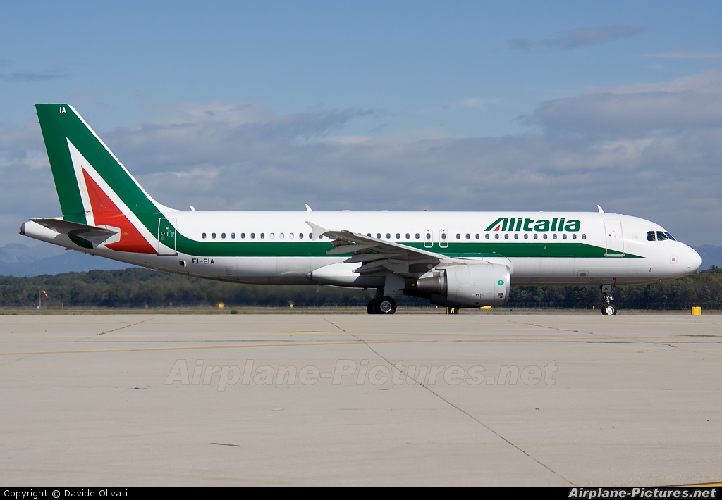 Alitalia EI-EIA aircraft at Milan - Malpensa