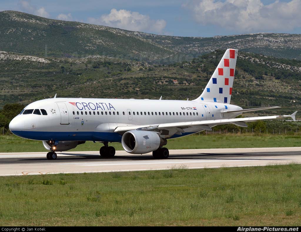 Croatia Airlines 9A-CTH aircraft at Split - Kaštela