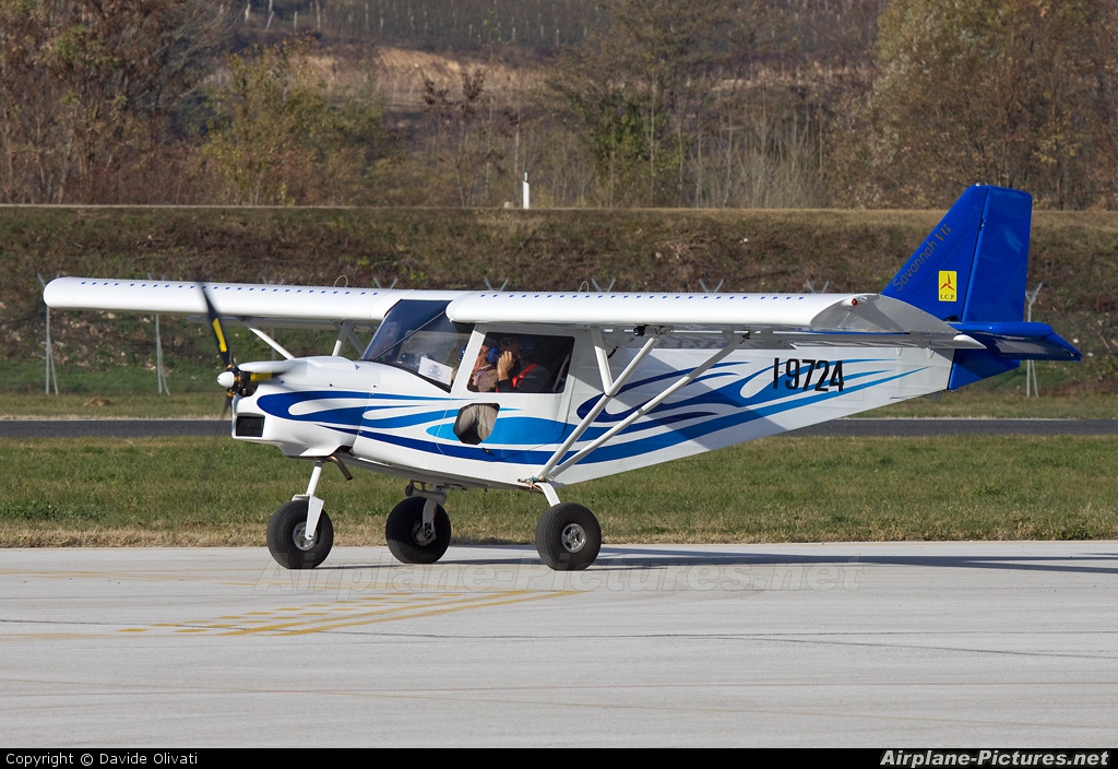 Private I-9724 aircraft at Trento - Mattarello