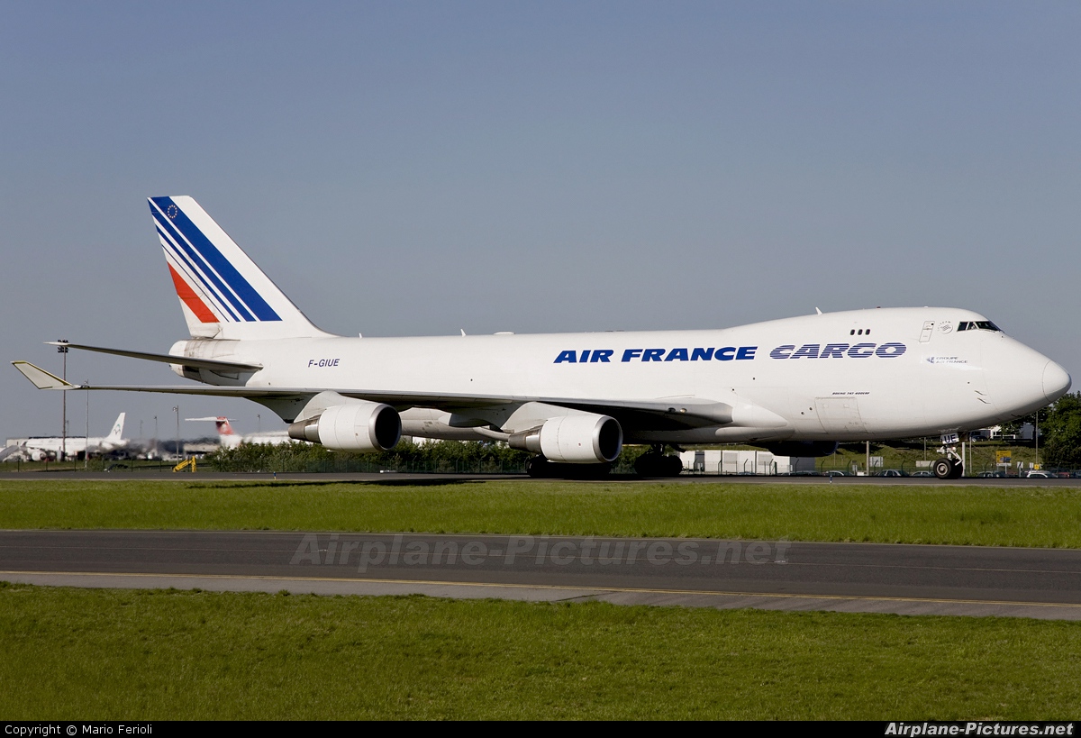 Air France Cargo F-GIUE aircraft at Paris - Charles de Gaulle