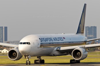 9V-SVH - Singapore Airlines Boeing 777-200ER