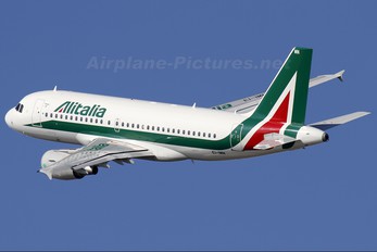 EI-IMN - Alitalia Airbus A319
