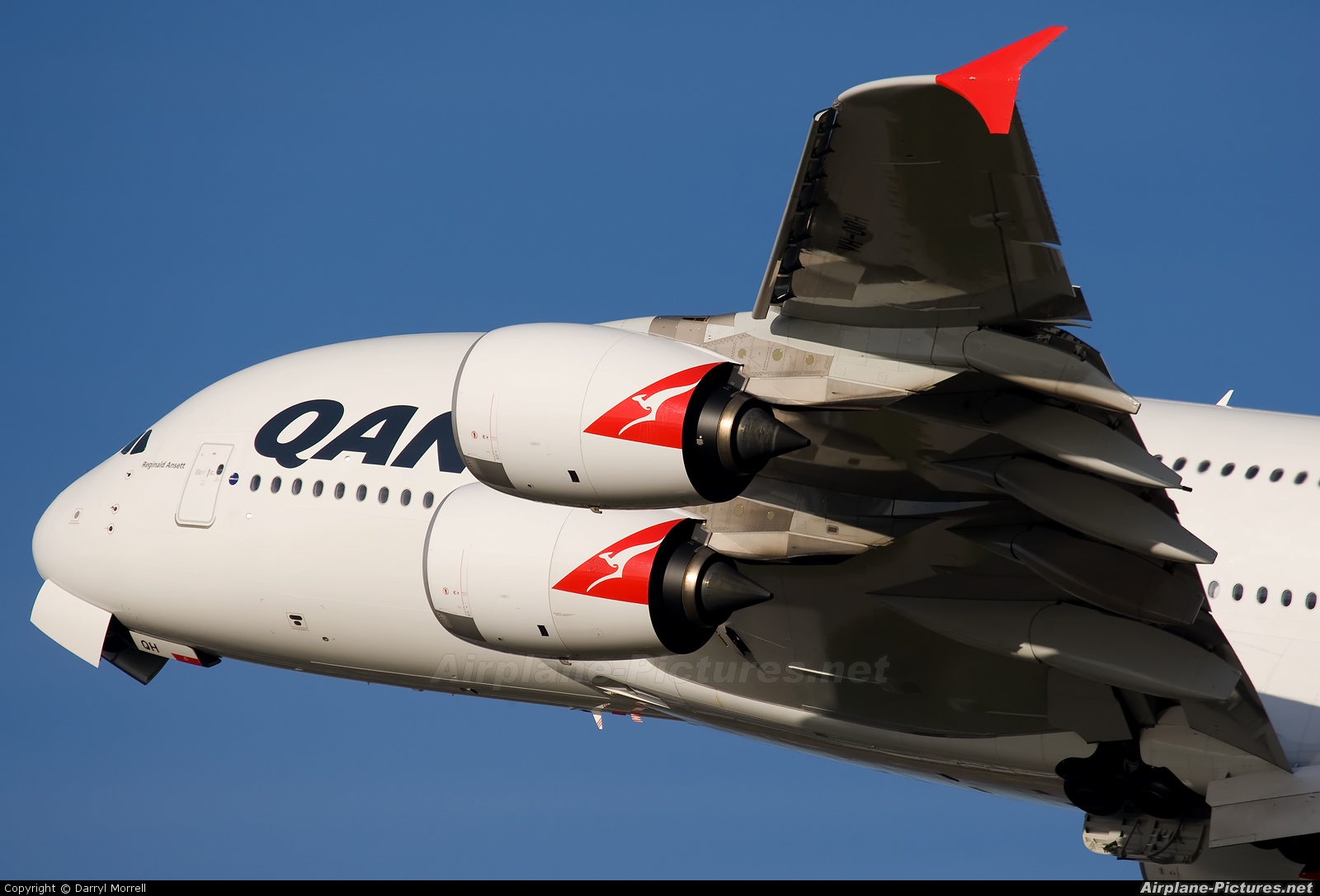 QANTAS VH-OQH aircraft at London - Heathrow