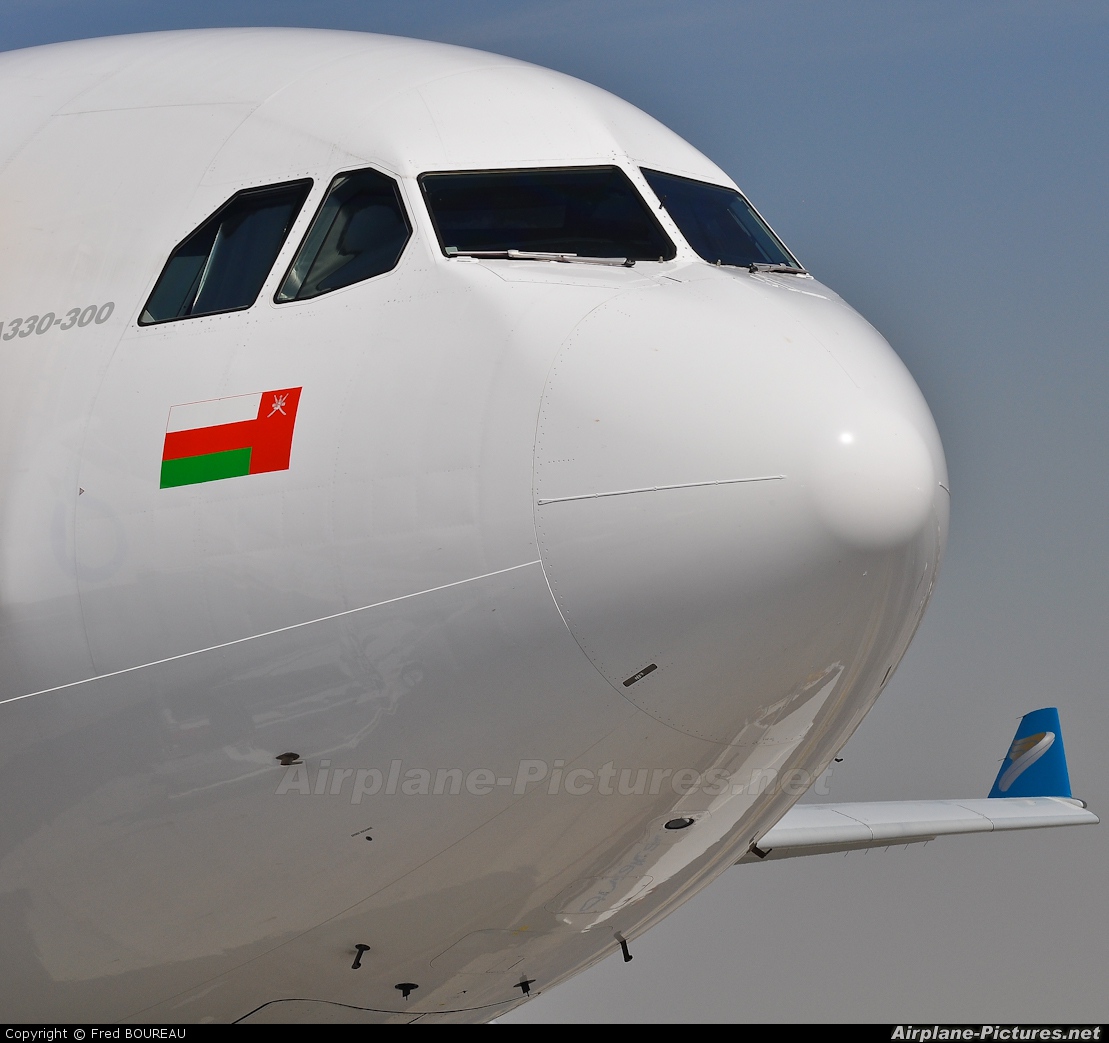 Oman Air A4O-DE aircraft at Dubai Intl