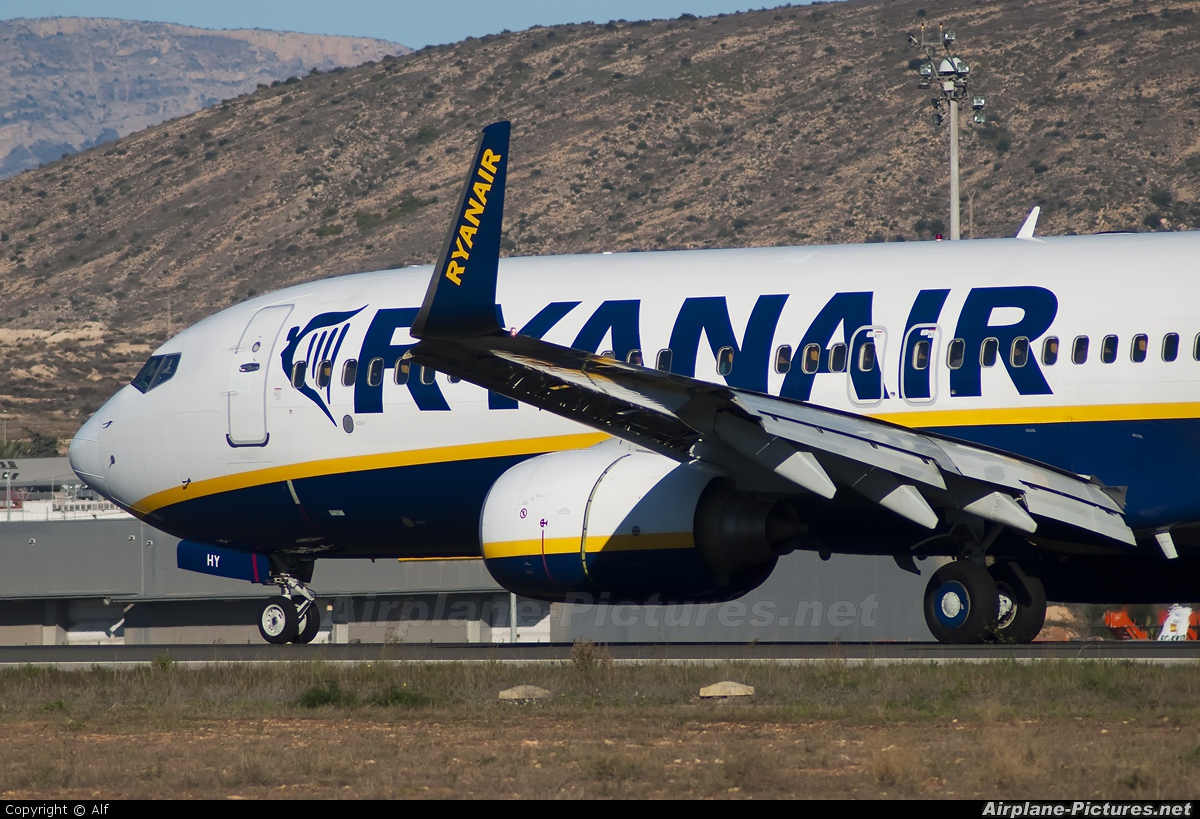Ryanair EI-DHY aircraft at Alicante - El Altet