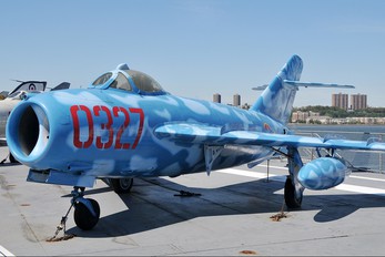 0327 - Vietnam - Air Force PZL Lim-5