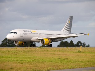 EC-JYX - Vueling Airlines Airbus A320