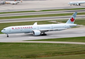 C-FIUR - Air Canada Boeing 777-300ER