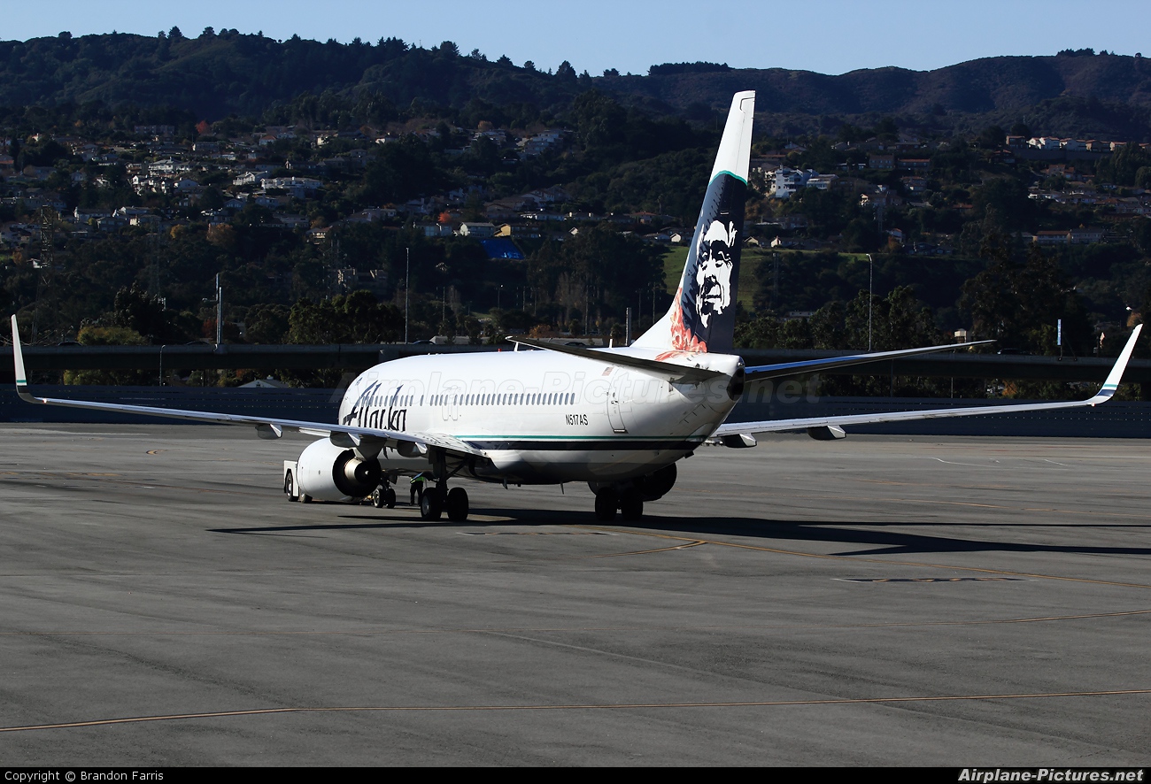 Alaska Airlines N517AS aircraft at San Francisco Intl