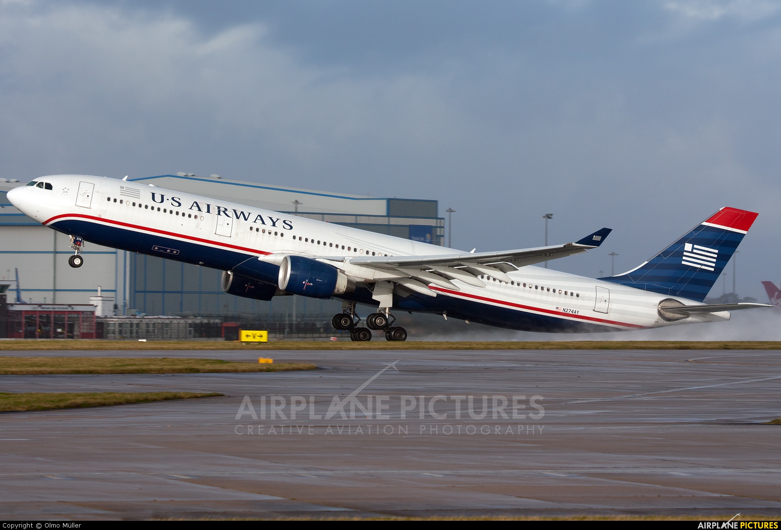N274AY - US Airways Airbus A330-300 at Manchester | Photo ID 175269 |  Airplane-Pictures.net