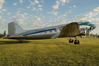 N28AA - Private Douglas DC-3