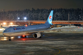 HL8211 - Korean Air Airbus A330-200