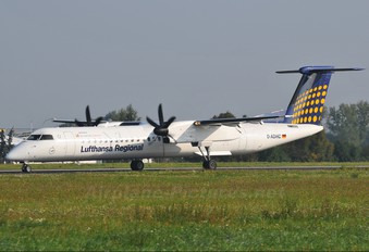 D-ADHC - Augsburg Airways - Lufthansa Regional de Havilland Canada DHC-8-400Q / Bombardier Q400