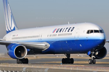 N647UA - United Airlines Boeing 767-300ER