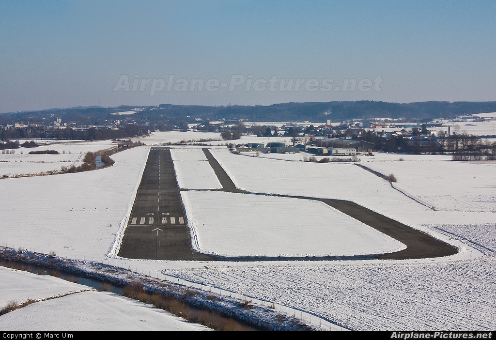 - Airport Overview - aircraft at Eggenfelden