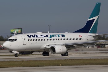 C-FWAQ - WestJet Airlines Boeing 737-700